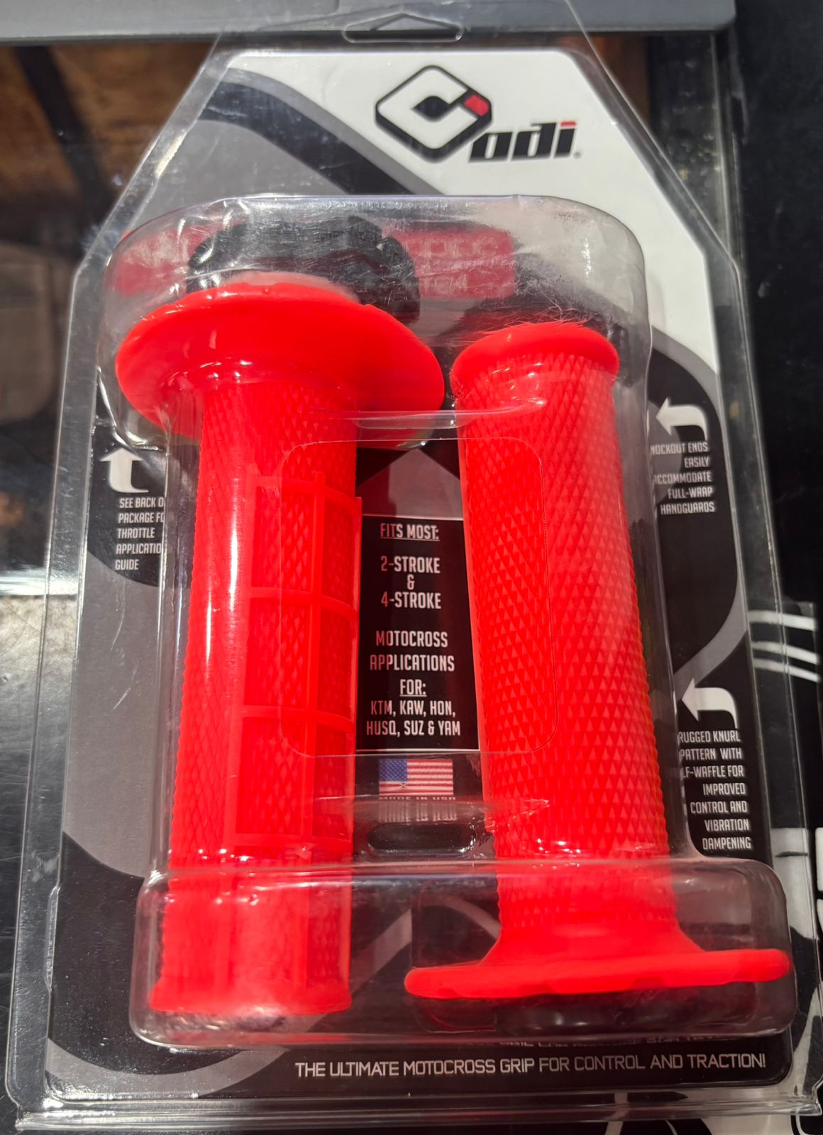 ADI HALF WAFFLE GRIPS V2 LOCK ON GRIP SYSTEM