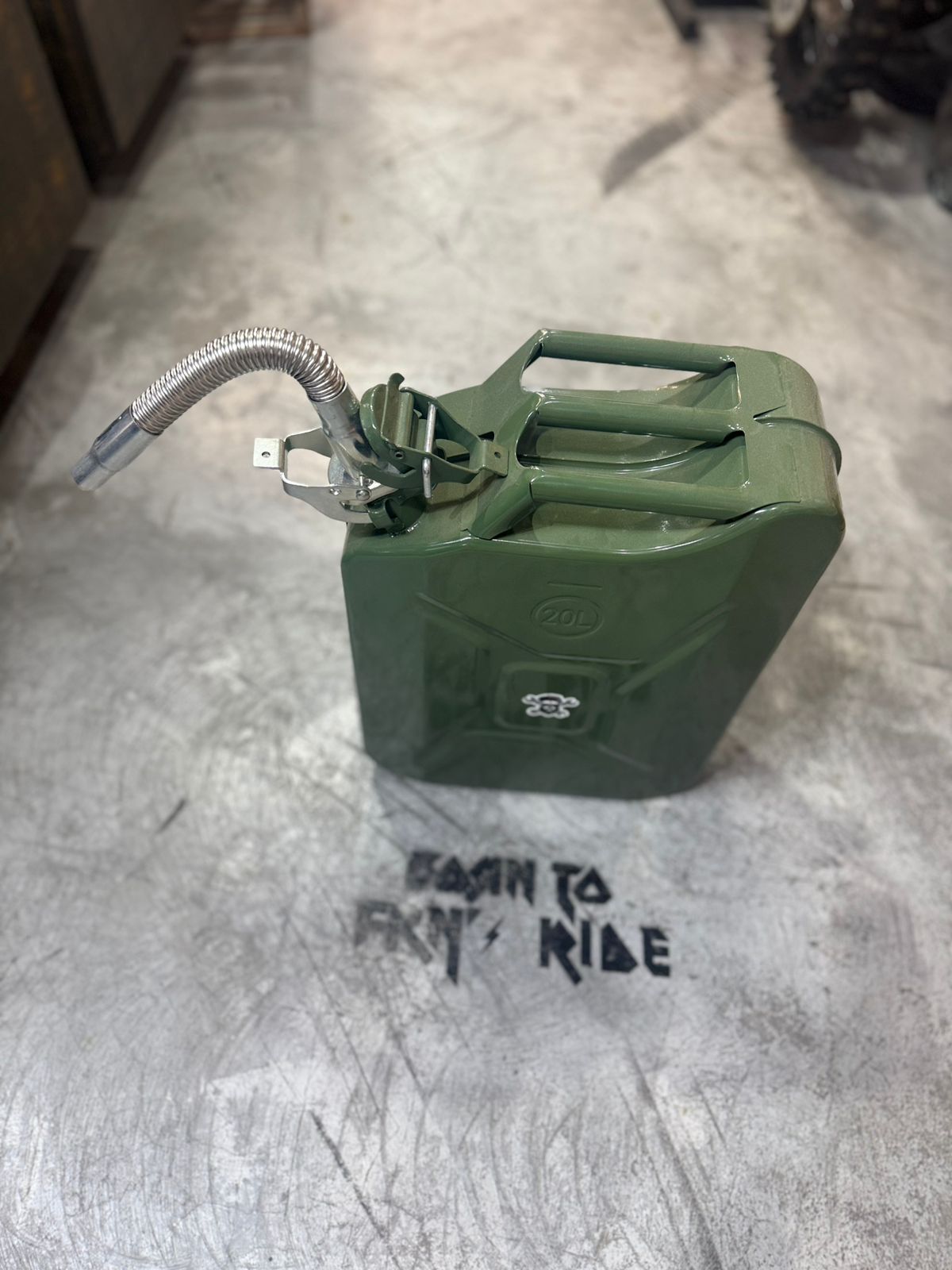BIDON DE GASOLINA