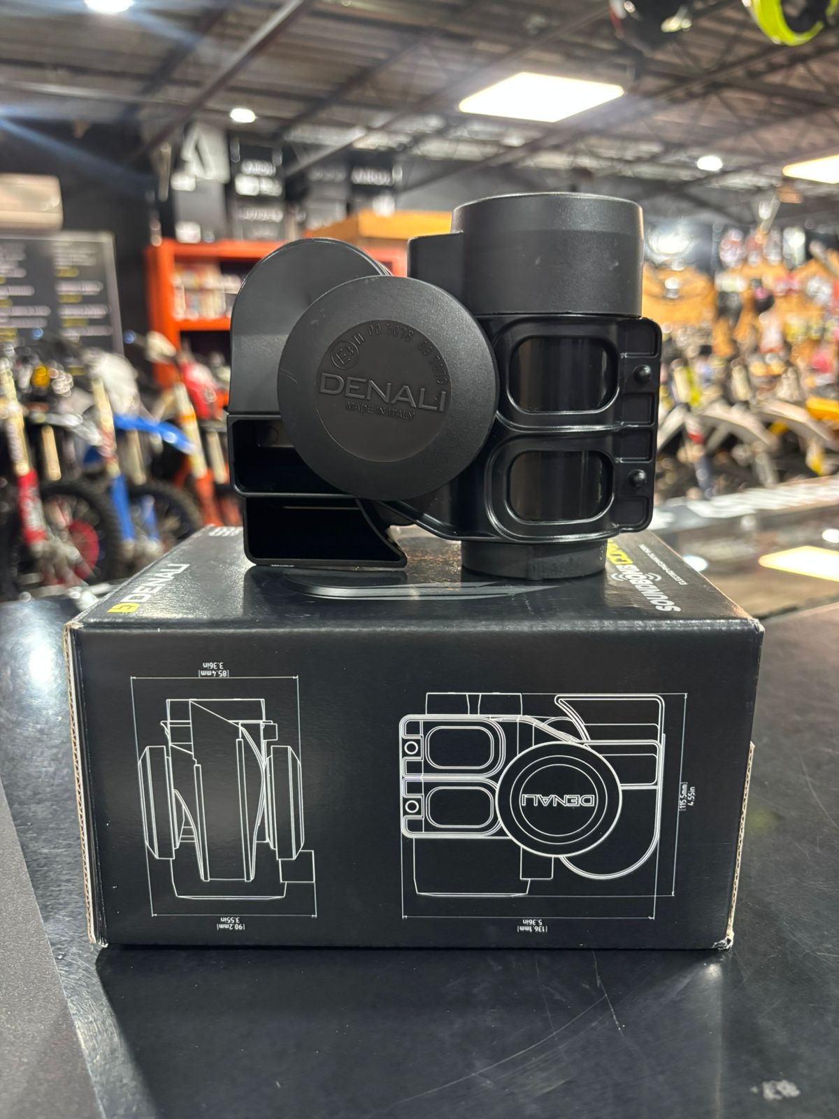 SOUNDBOMB COMPACT