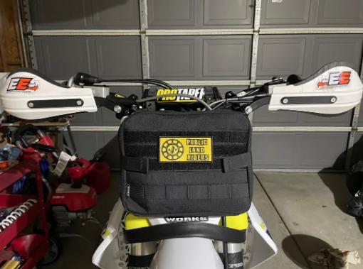 PUBLIC LAND PLATO FORNTAL BOLSA