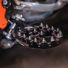 Cargar imagen en el visor de la galería, BULLET PROOF DESIGNS KTM/HUSQVARNA/FOOTPEGS 2023-2026
