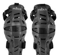 RODILLERAS MOBIUS NEGRAS